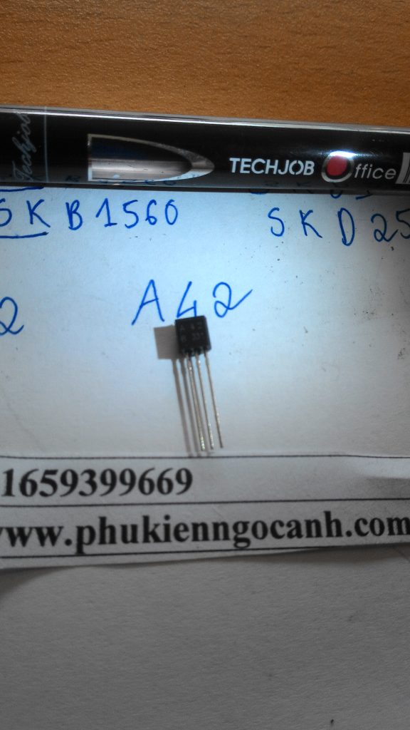 sò transistor A42 mới nguyên gốc ,MPSA42 A42 TO-92